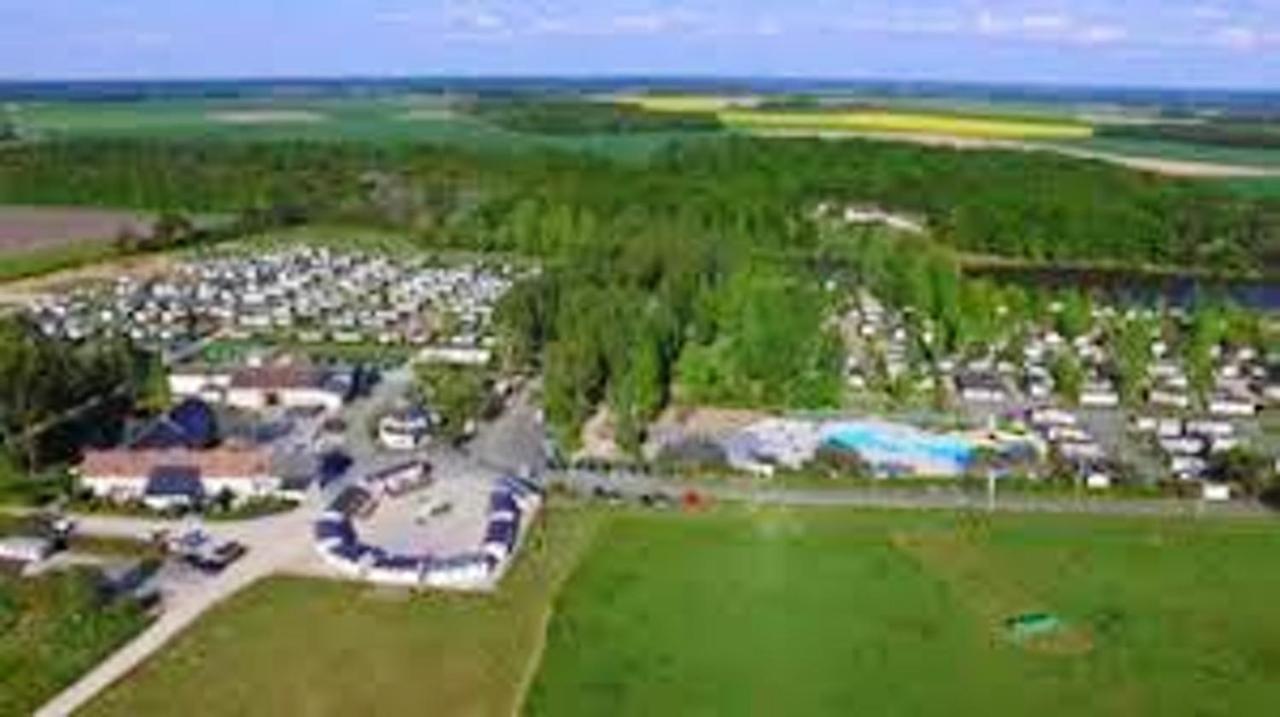 Bungalow Charmant Onzain + Piscine Exterior foto